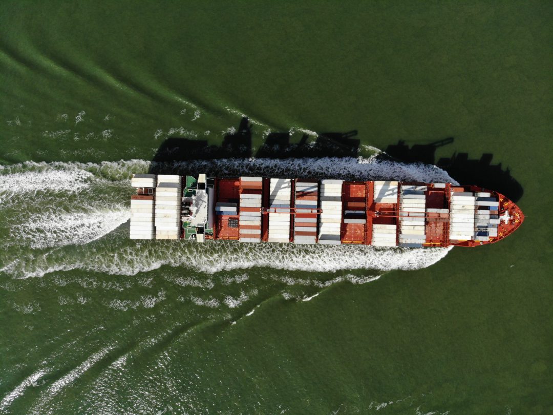 ZIM announces new chartering transaction for wide beam newbuild vessels. Image: Unsplash